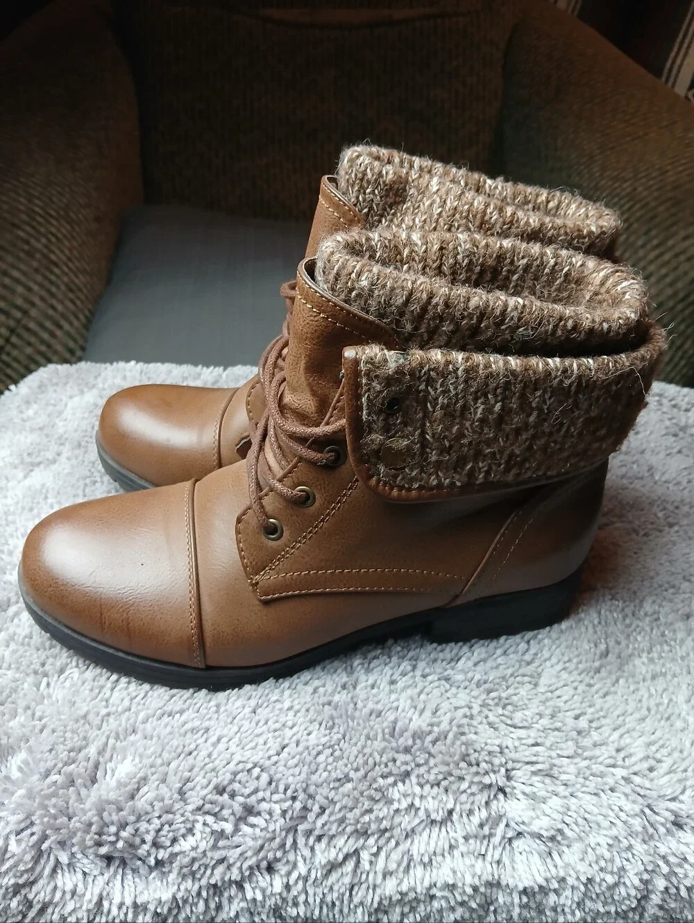 Jessica Cline Brown Cap Toe Knit Cuff Lace Up Boots 8.5